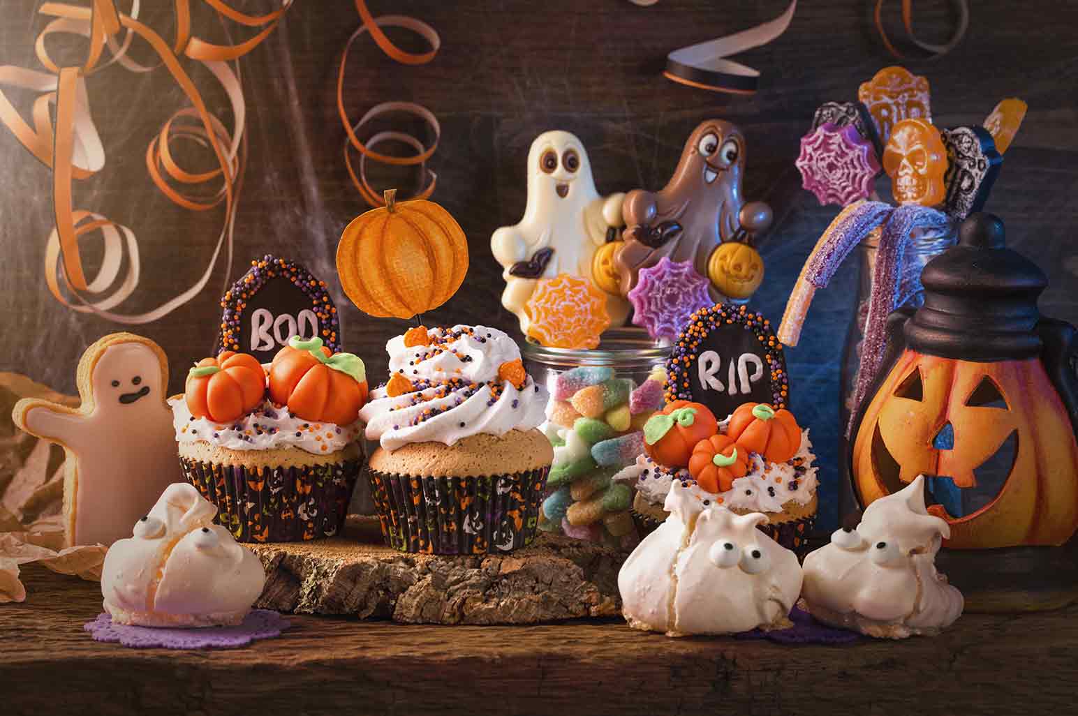 How to Host an EPIC Halloween Party for your Friends and their Kids