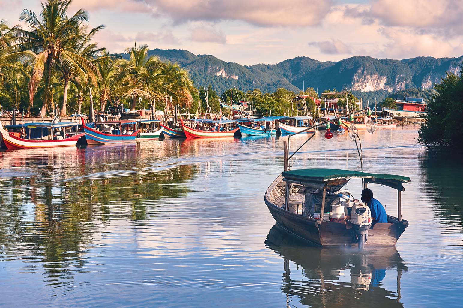 Malaysia’s Coastal Activities - Popular Water Sports in Malaysia