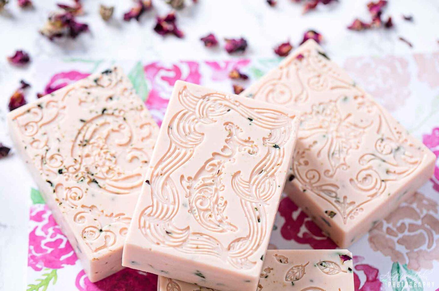 DIY Vanilla Rosebuds Petals Soap